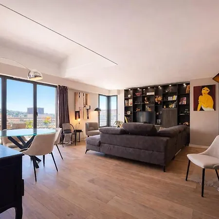 Fabuleux Duplex Au Coeur De Avec Terrasse Et Solarium Privatif קאן