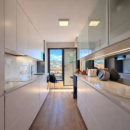 Fabuleux Duplex Au Coeur De Avec Terrasse Et Solarium Privatif * קאן