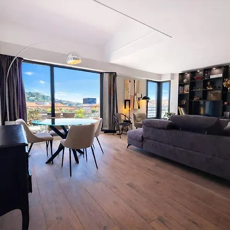 Fabuleux Duplex Au Coeur De Avec Terrasse Et Solarium Privatif