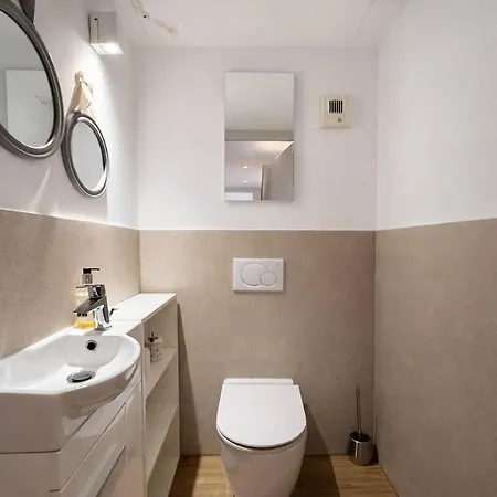 Fabuleux Duplex Au Coeur De Avec Terrasse Et Solarium Privatif דירה *